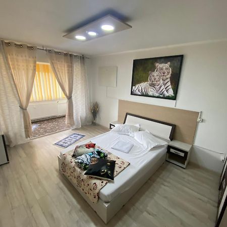 Apartment Darvys Галац Екстер'єр фото